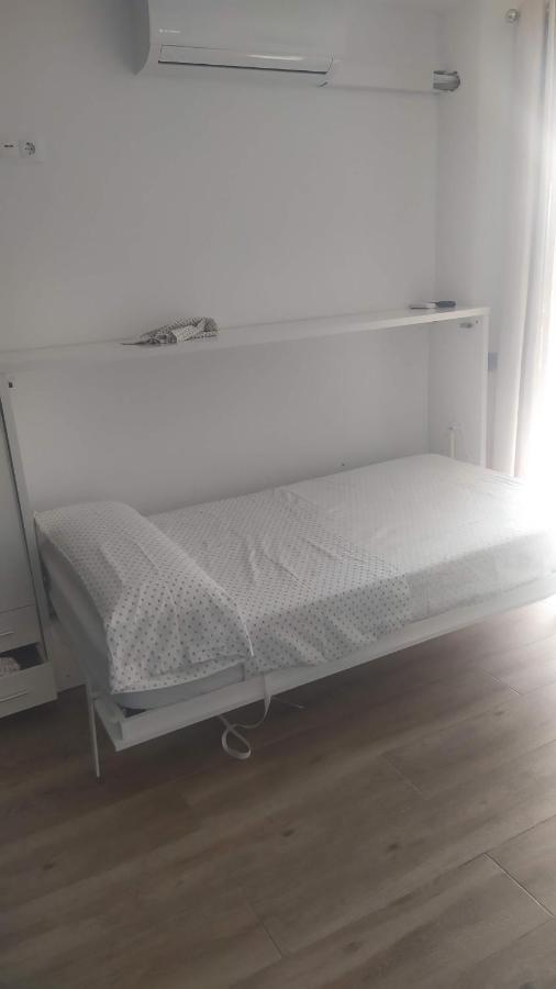 Apartamento Estudio En Chinasol Primera Linea Playa San Cristobal Альмуньекар Экстерьер фото